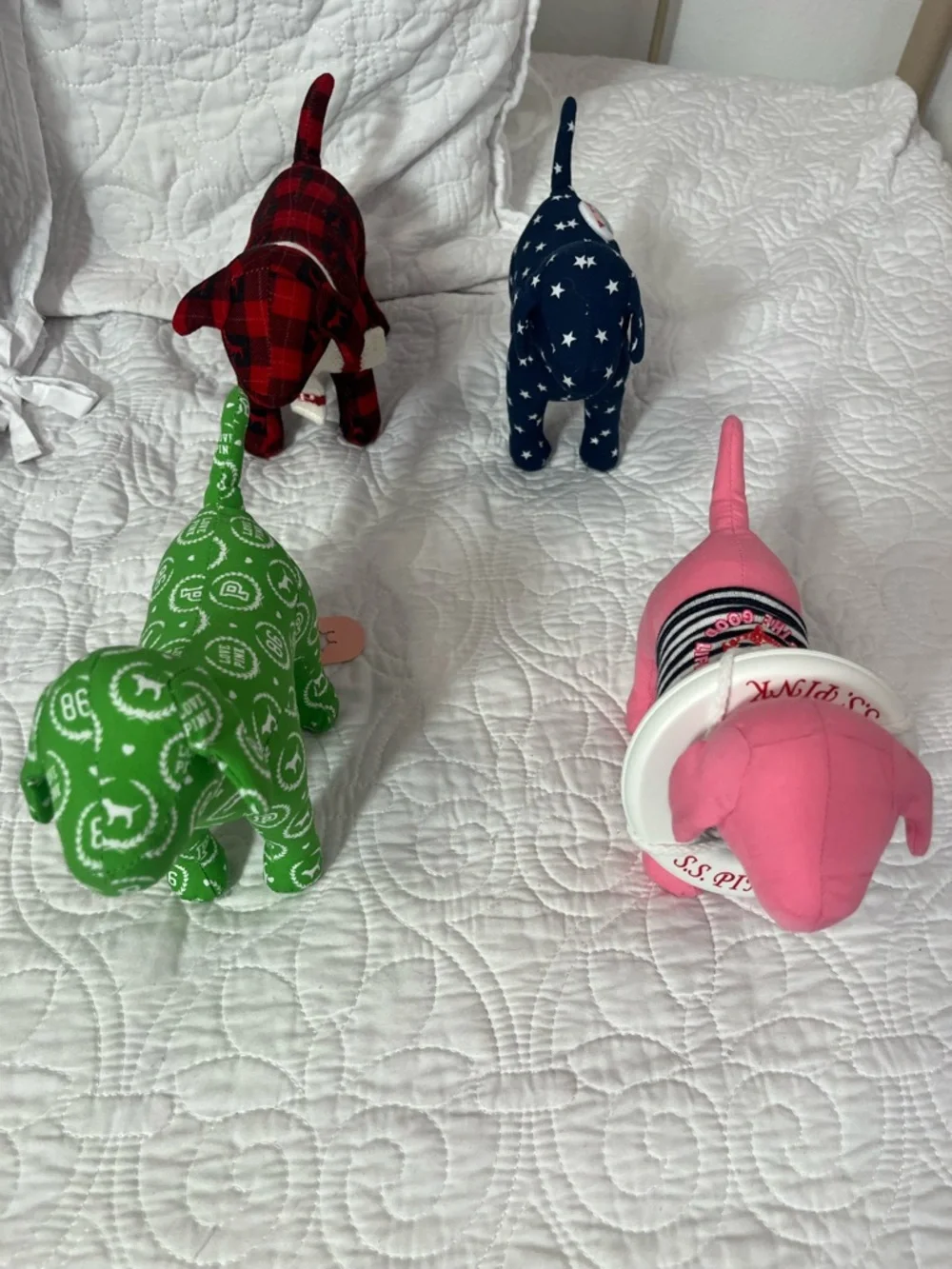 PINK Victoria's Secret Multi-Color Dog Plush Set (Red, Navy, Green, Pink) 4 pi - Picture 2 of 12